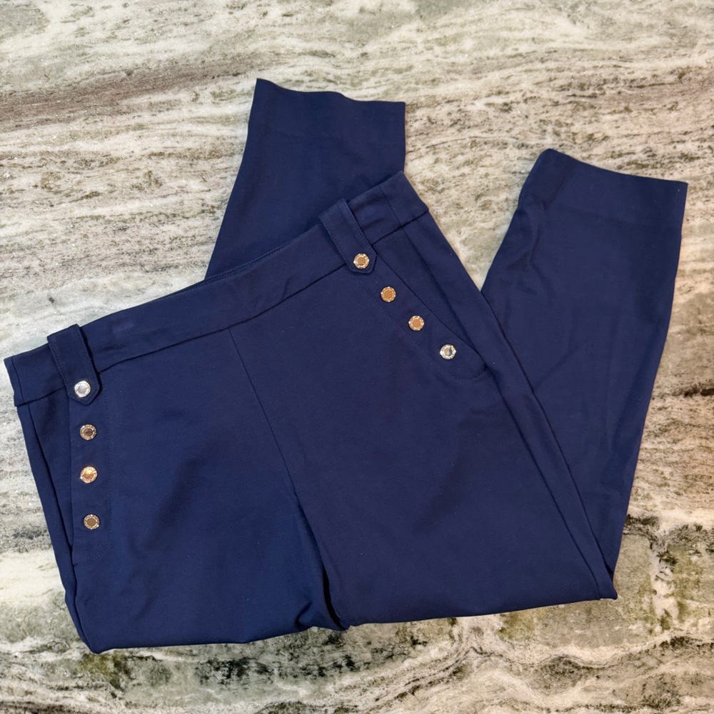 WHBM Jolie Button Straight Luxe Stretch Pant
Size 14 Regular - Picture 9 of 10